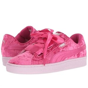 Puma Kids Basket Heart Velour Jr (Big Kid) (Beetroot Purple/Puma Silver)…